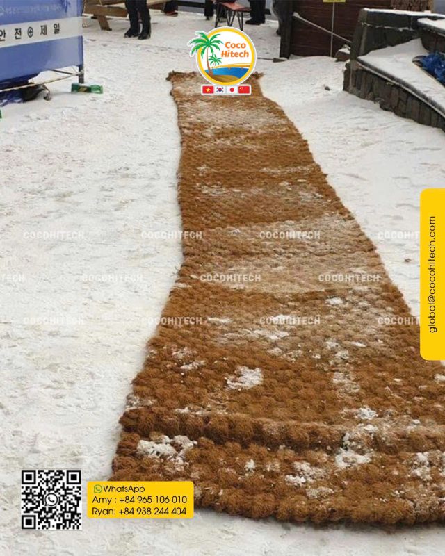 COIR MAT ON SNOW