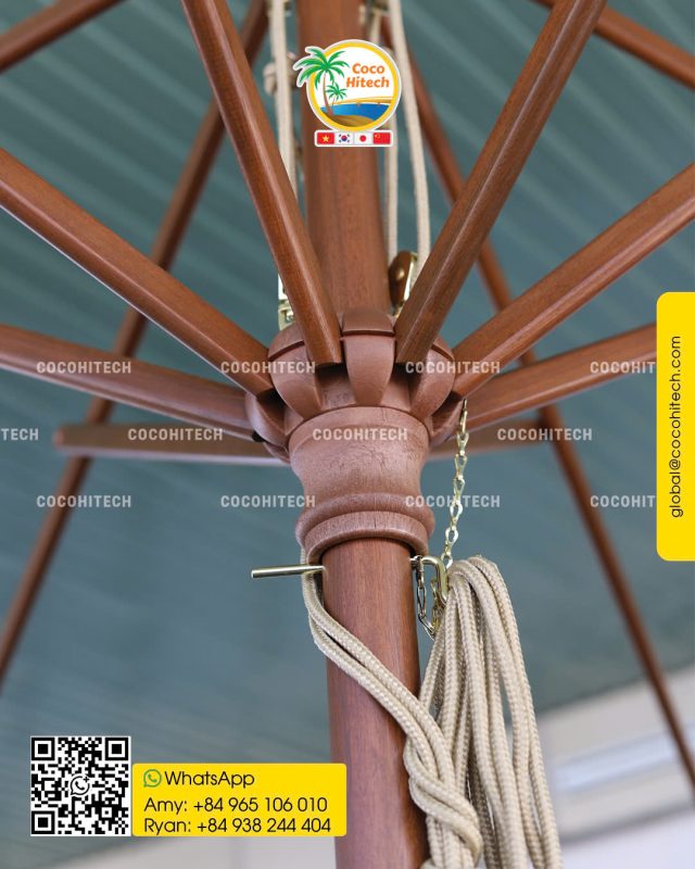 Parasol en bois avec fibre de coco